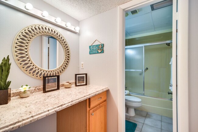 Building Photo - 450 S Gulfview Blvd
