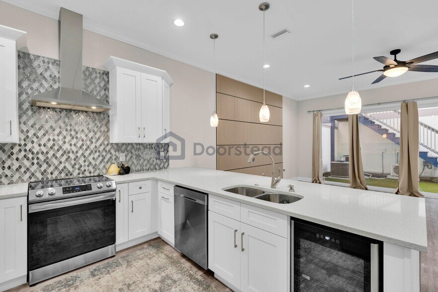 Building Photo - 4114 N Nebraska Ave