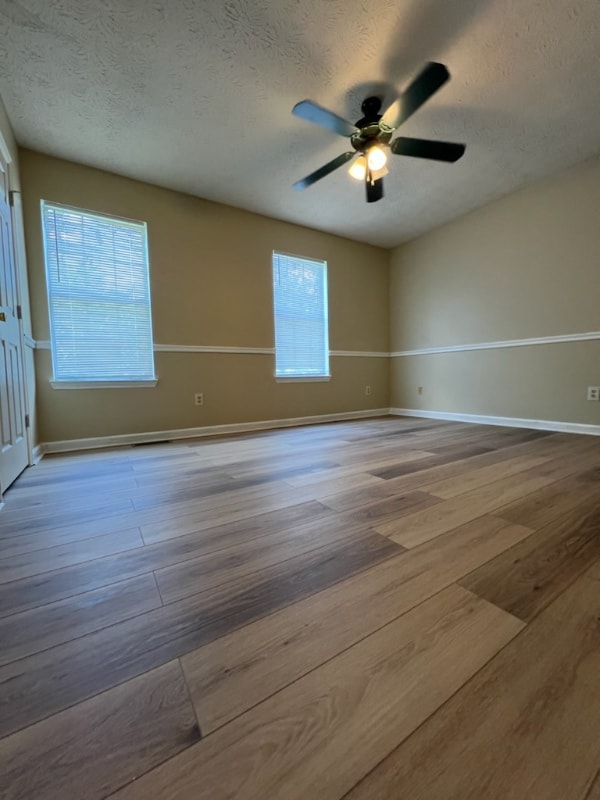 Building Photo - 3824 Meadow Green Ct