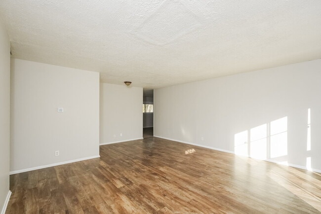 Building Photo - 3478 Hermosa Ct