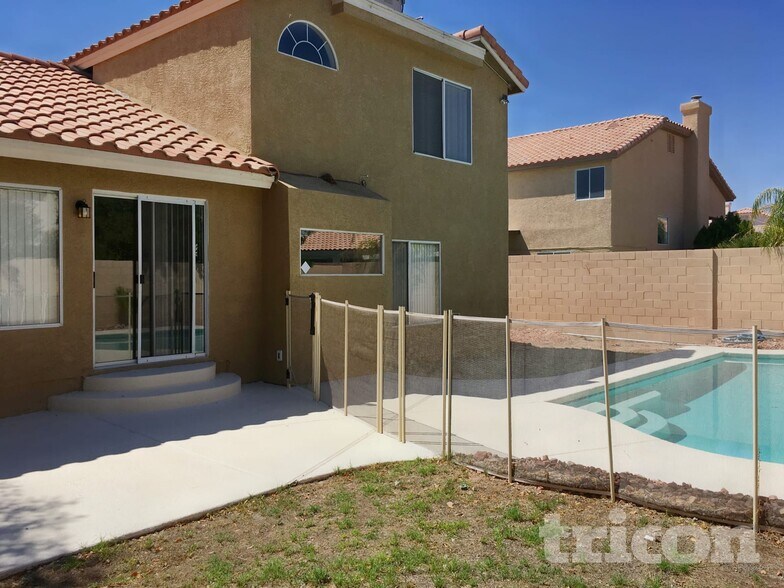 Building Photo - 1426 Silver Glen Ave