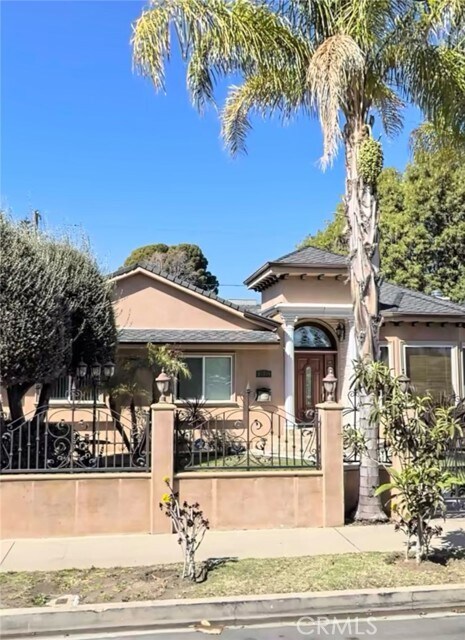 Primary Photo - 10849 Gothic Ave