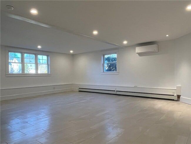 Building Photo - 45 Trout Dr