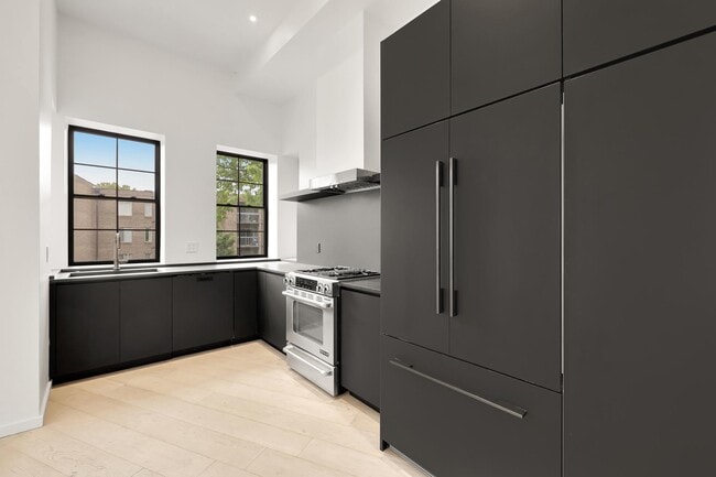 Building Photo - 1451 Maryland Ave NE