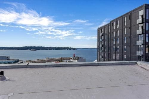 Building Photo - 1 bedroom in Seattle WA 98121
