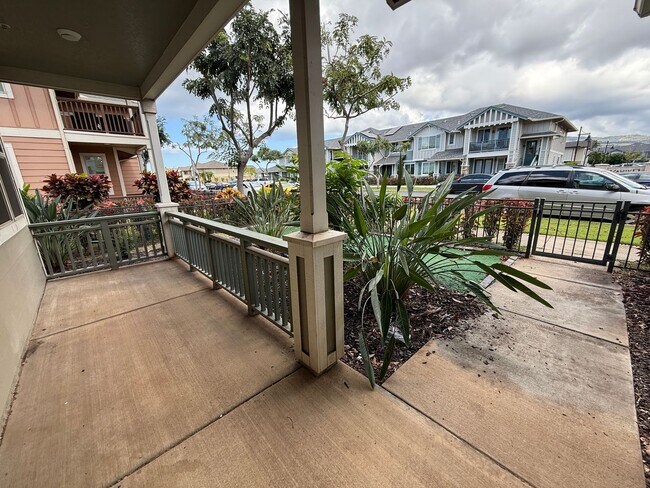 Building Photo - Olino at Mehana 3 bed 2.5 bath townhome available now!