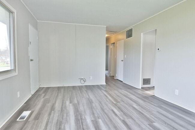 Building Photo - HOUSE for RENT in Champion Twp!