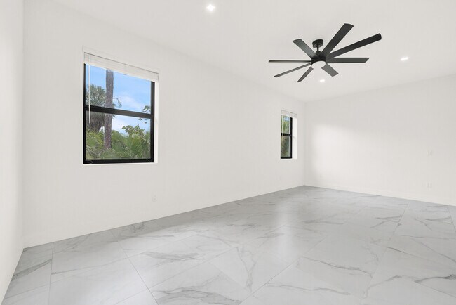 Building Photo - 407 Bella Sol Way