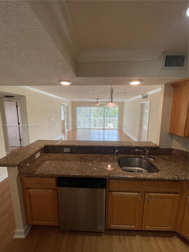Building Photo - 1501 E Broward Blvd