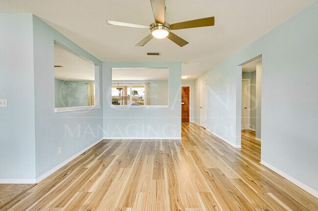Building Photo - Welcome to your Perfect Beachside Retreat!
