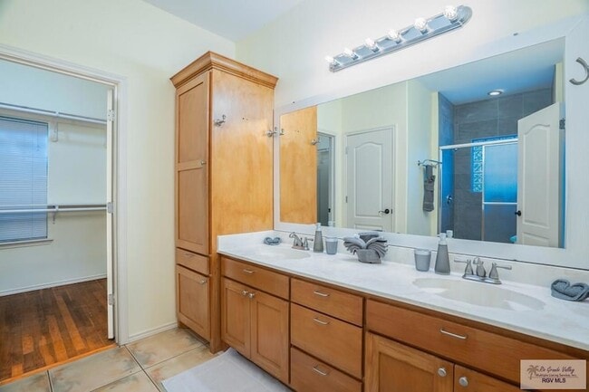 Building Photo - 3495 Boca Chica Blvd