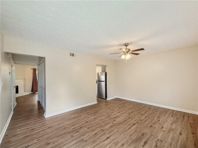 Building Photo - 1884 Shenandoah Valley Ln SE