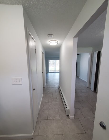 1st Floor Hallway - 86 Wakefield Cir