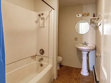 Building Photo - 381 Forest Ave