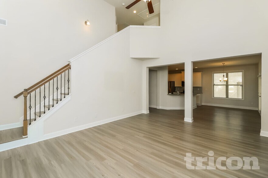 Building Photo - 404 Ireland Ln