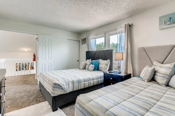 Building Photo - 99 N Moline St