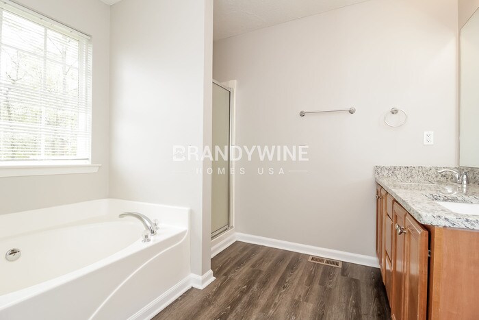 Building Photo - 63 Blue Springs Way