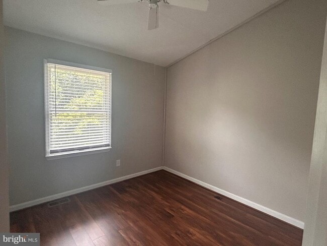 Building Photo - 1635 Elkwood Ct