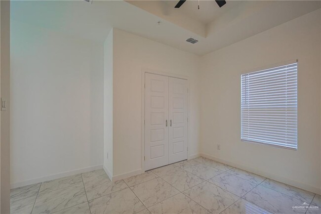 Building Photo - 5308 Vision St