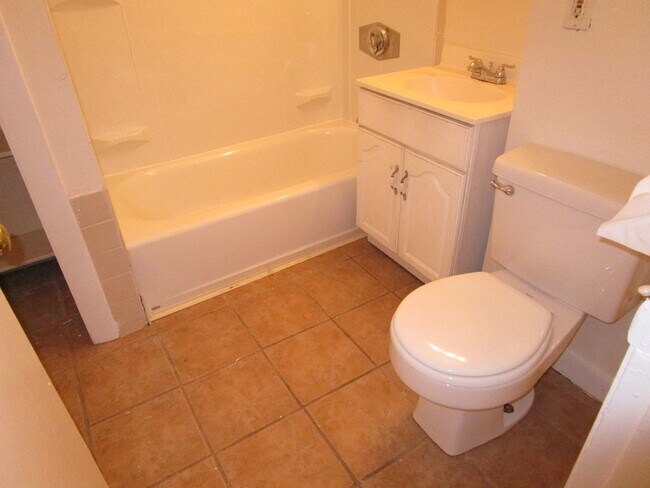 Building Photo - 120 Riverway St