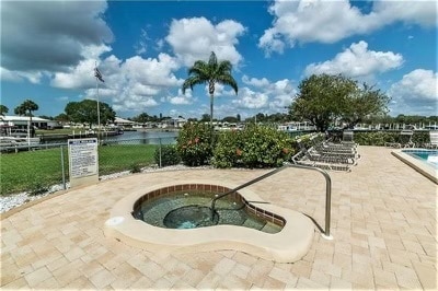 Building Photo - 150 Englewood Isles Pky