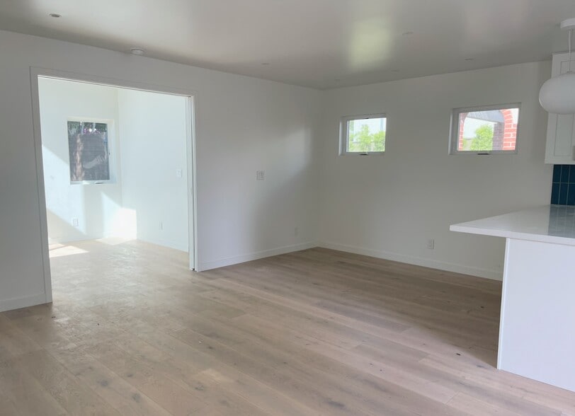 Living Room - 4210 La Salle Ave