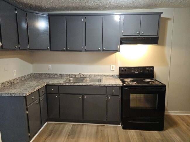 Building Photo - 422 Meriwether St