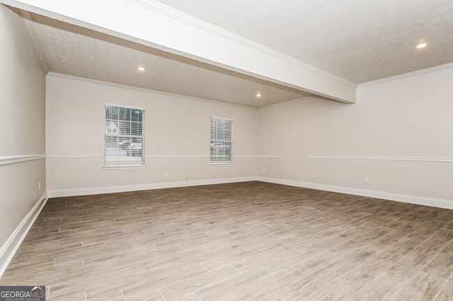 Building Photo - 4392 Chester Ln