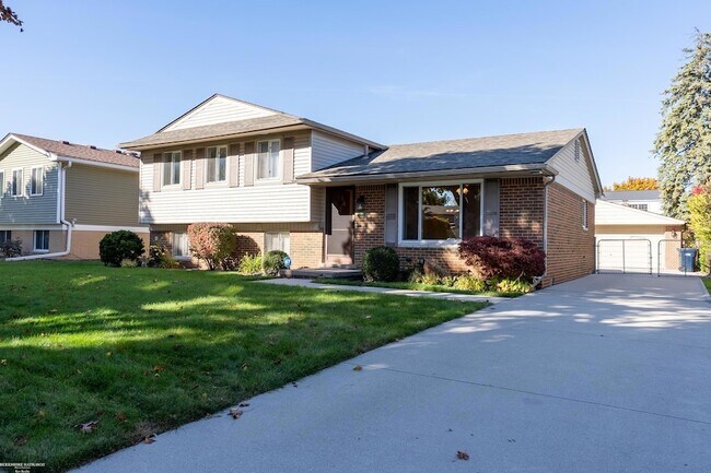 Building Photo - 14323 Mary Grove Dr