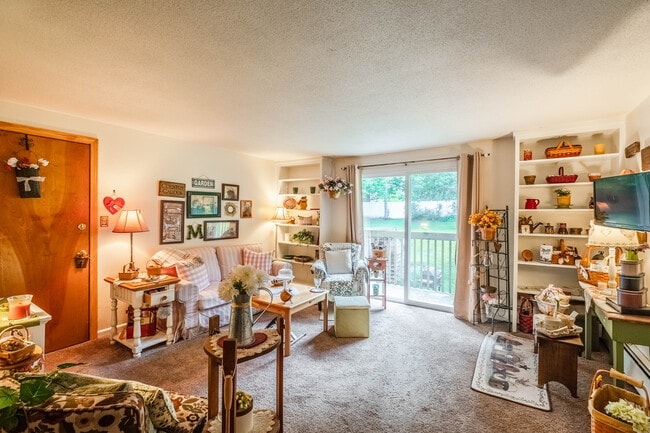 Building Photo - 26 Chestnut Street