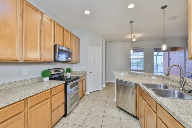 Building Photo - 813 Seminole Sky Dr