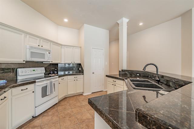 Building Photo - 9853 Autumn Sage Dr
