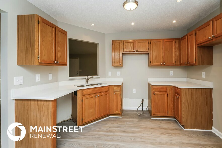 Building Photo - 5038 Hyacinth Ln