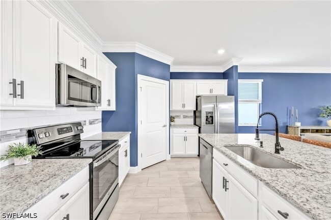 Building Photo - 2127 Hamlin St