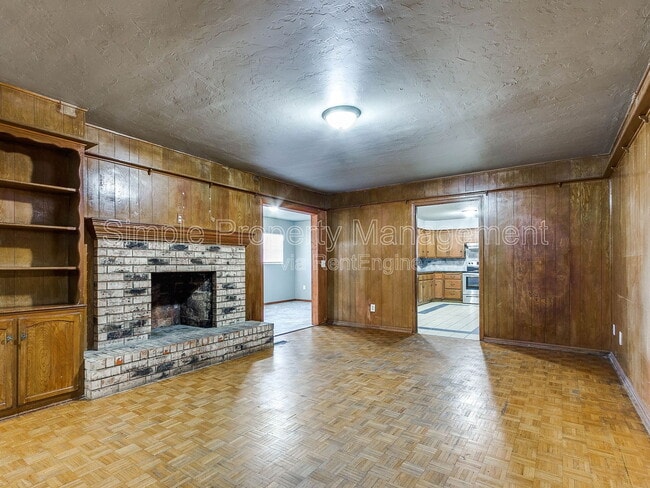 Building Photo - 4924 NW 19th St