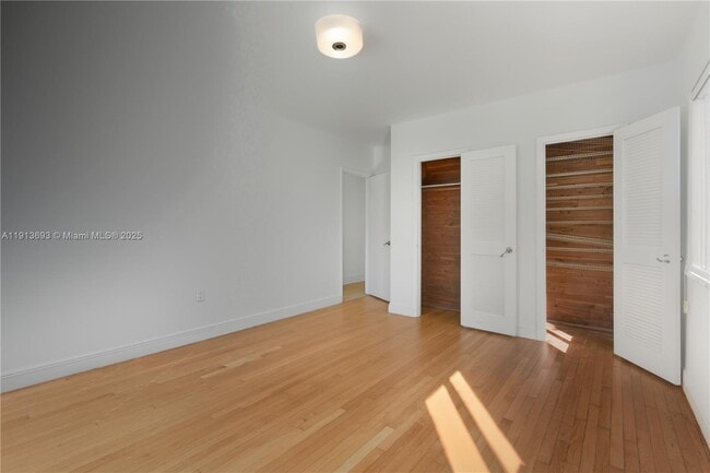 Building Photo - 1244 SW 13th Ave