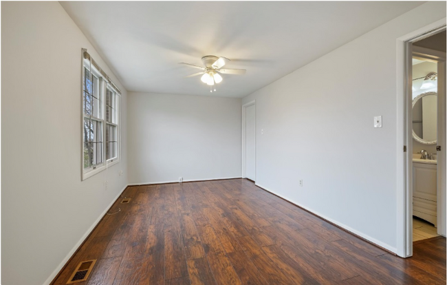 Building Photo - 119 Fairfield Dr