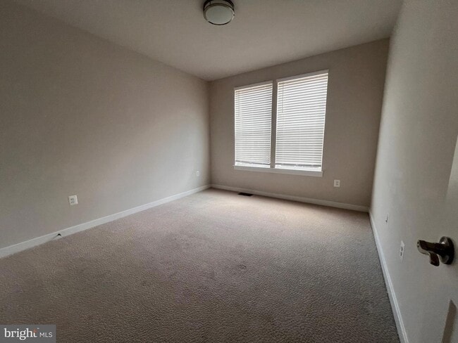 Building Photo - 44625 Wolfhound Sq