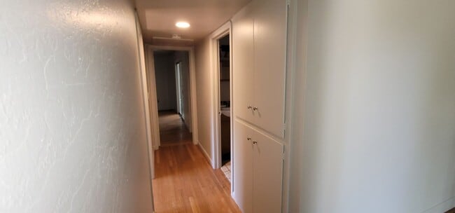 Building Photo - 133 Forest Hill Dr