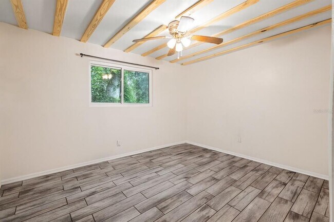 Building Photo - 2526 26th St S