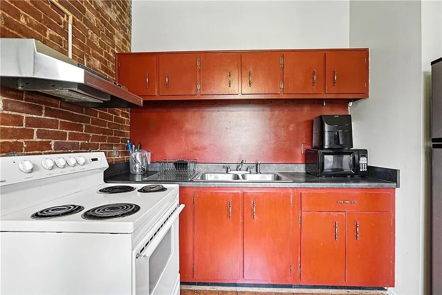 Kitchen - 451 S Atlantic Ave