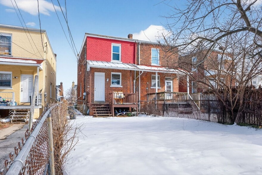 Building Photo - 406 S 18th St