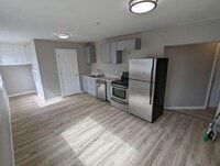 Building Photo - 1025 500 N