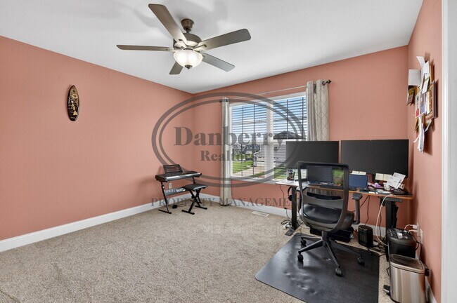 Building Photo - 24989 Reddington Ct