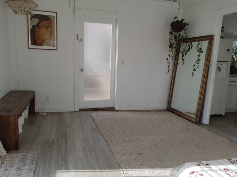 Building Photo - 1840 S Coast Hwy