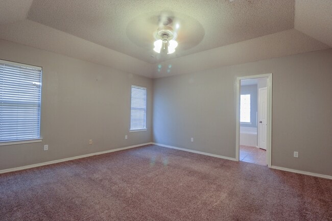 Building Photo - Enchanting 4-Bedroom in Northwest Lubbock