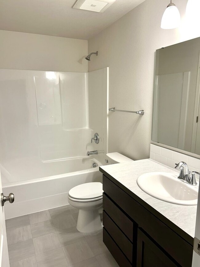 Building Photo - New Single Level 3BR Home in Southridge/Sun Ridge Community