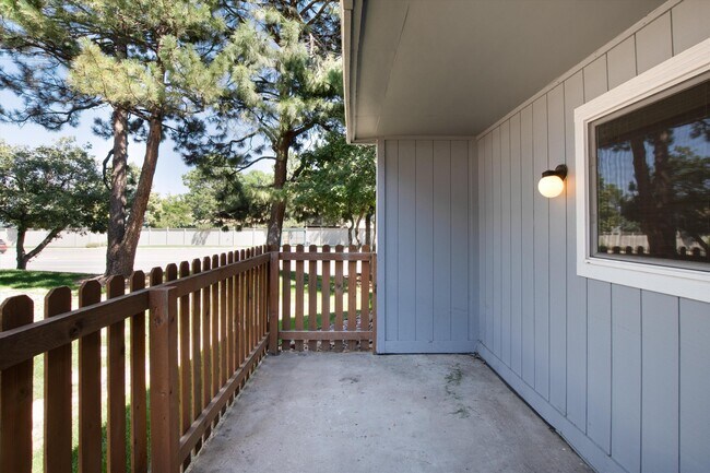 Building Photo - 2375 E Geddes Ave