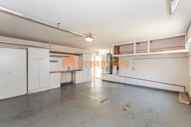 Building Photo - 1493 Evergreen Ave