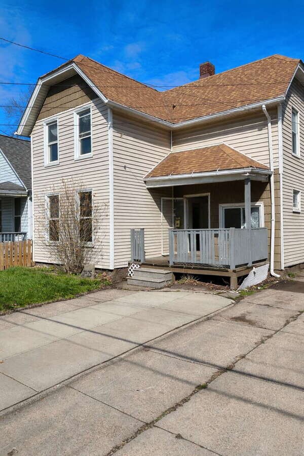 Building Photo - 7425 Harvard Ave